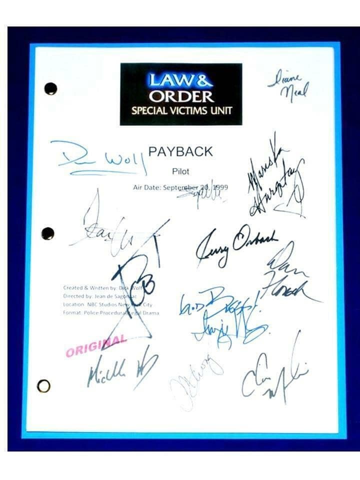 LAW & AND ORDER SVU  PAYBACK  SIGNED SCRIPT RPT CHRIS MELONI   MARISKA HARGITAY