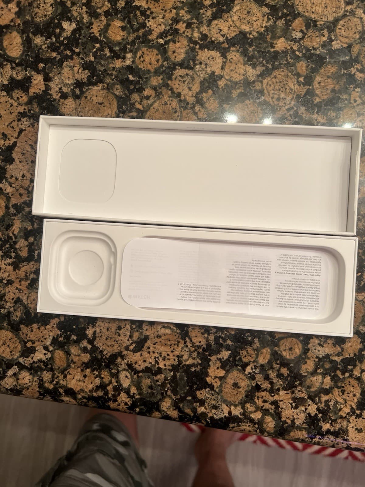 Apple Watch Series 10, 46mm Jet Black, Empty Box 5