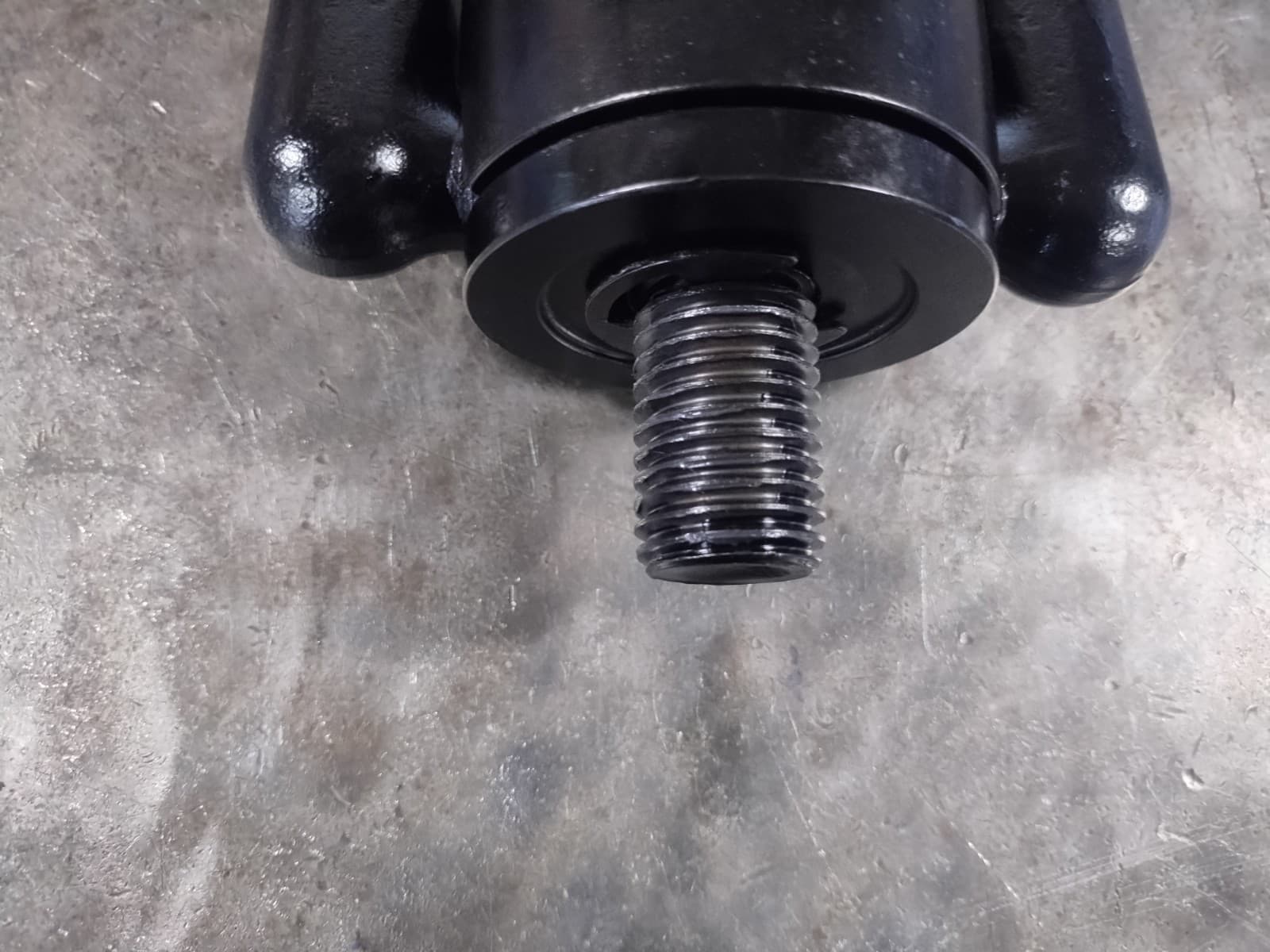 ADB 23331 SWIVEL HOIST RINGS, 1"-8TPI lgt 1.3" Thread, 10000 lb, Torque 230. 2