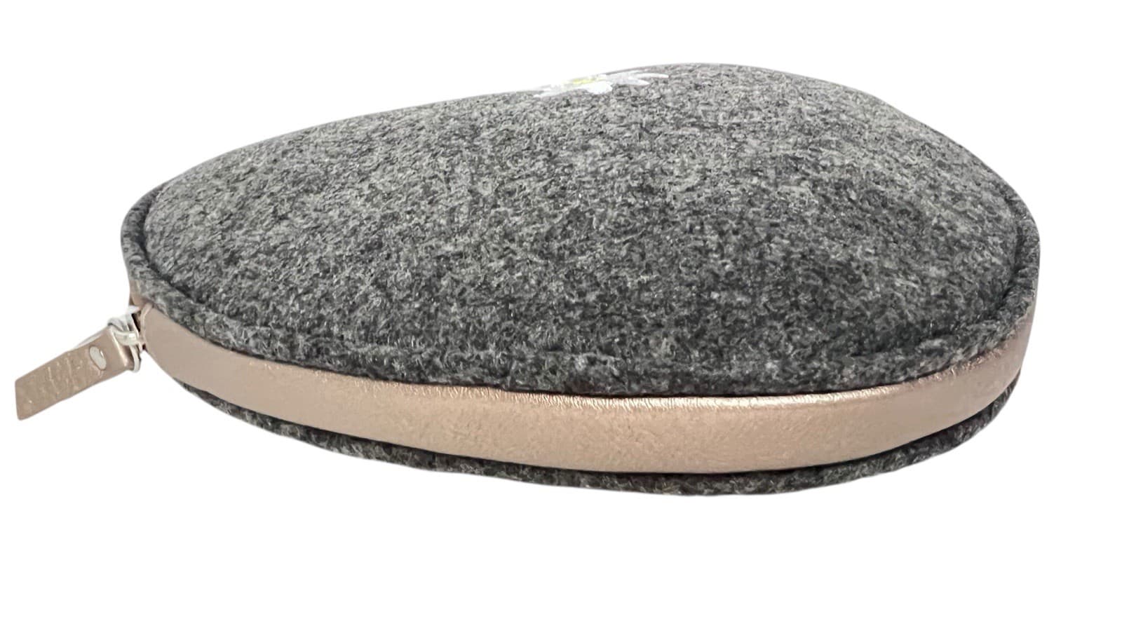 Lufthansa Airline German Edelweiss Heart Shaped Amenity Oktoberfest Toiletry Bag 6