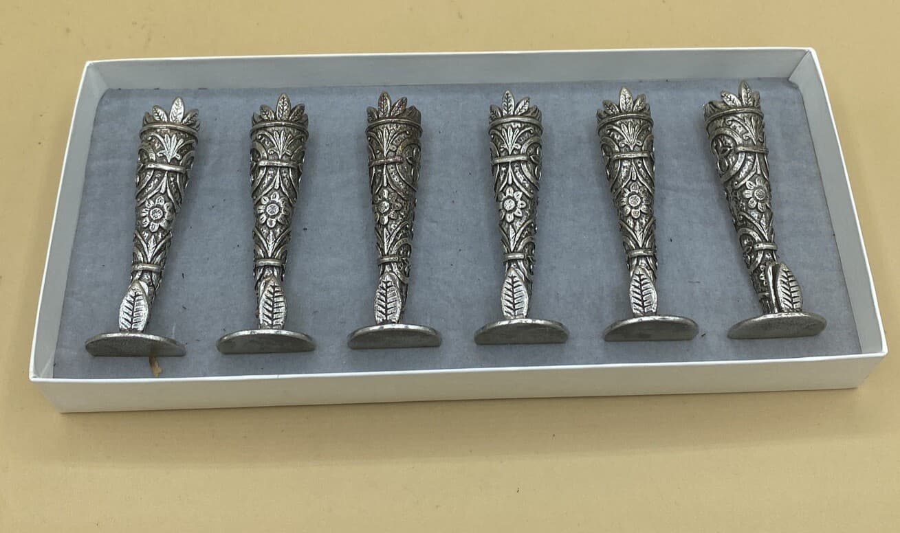 Vtg Set 6 A E Williams Victorian Ornate Pewter Bud Vases Place Card Holders IOB