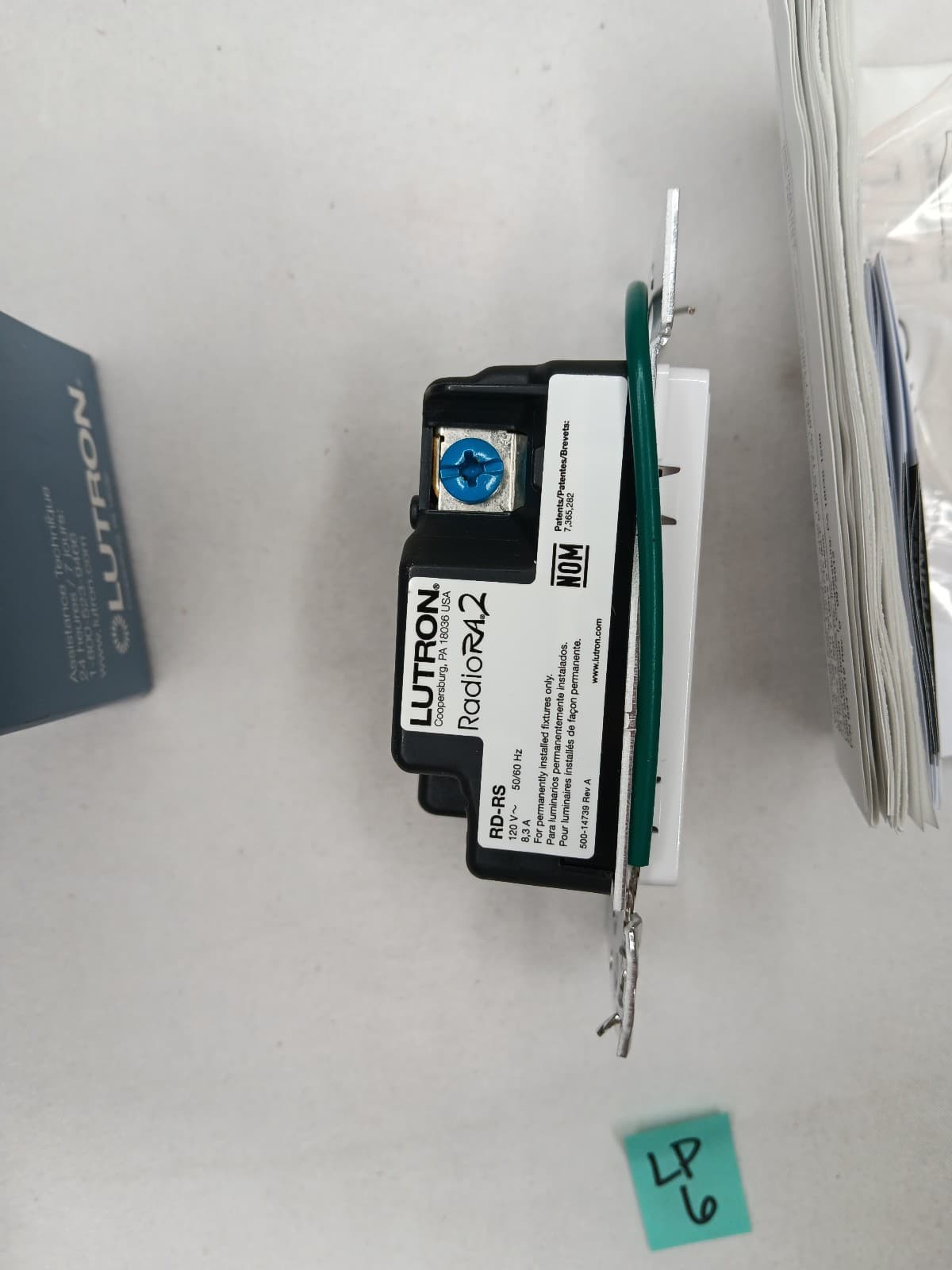 LUTRON RadioRA 2 RD-RS-WH Remote Light Switch White 5