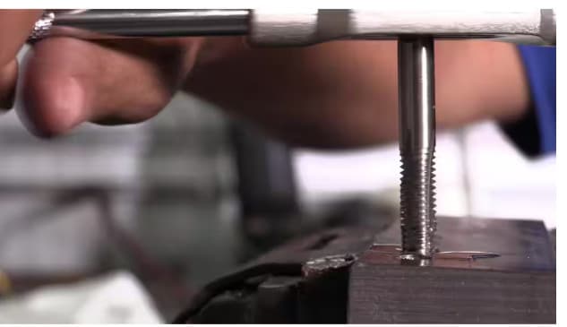 3/4 in.-14 NPT Pipe Tap Carbon Steel Re-Threading Hand Tool SAE 4