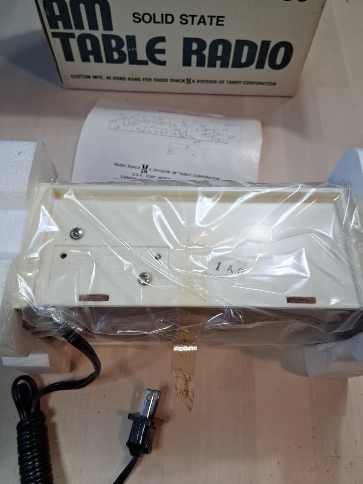 NEW - Realistic Am Table Radio 12-686 FREE SHIPPING  5