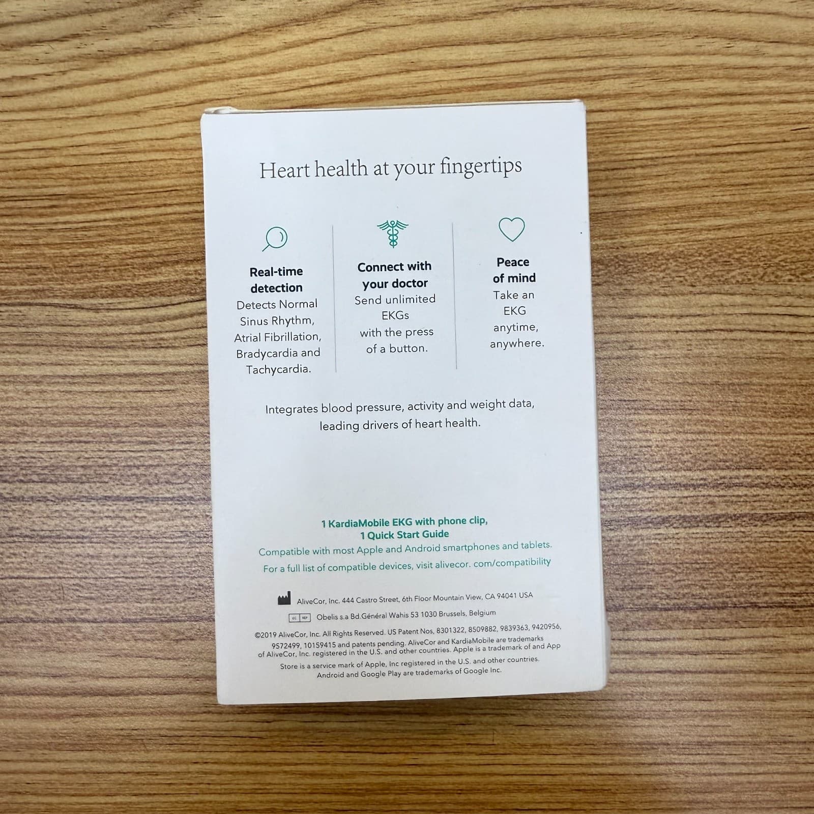 AliveCor KardiaMobile Wireless EKG Monitor AC-009-UA-DI | Heart Health Tracker 2