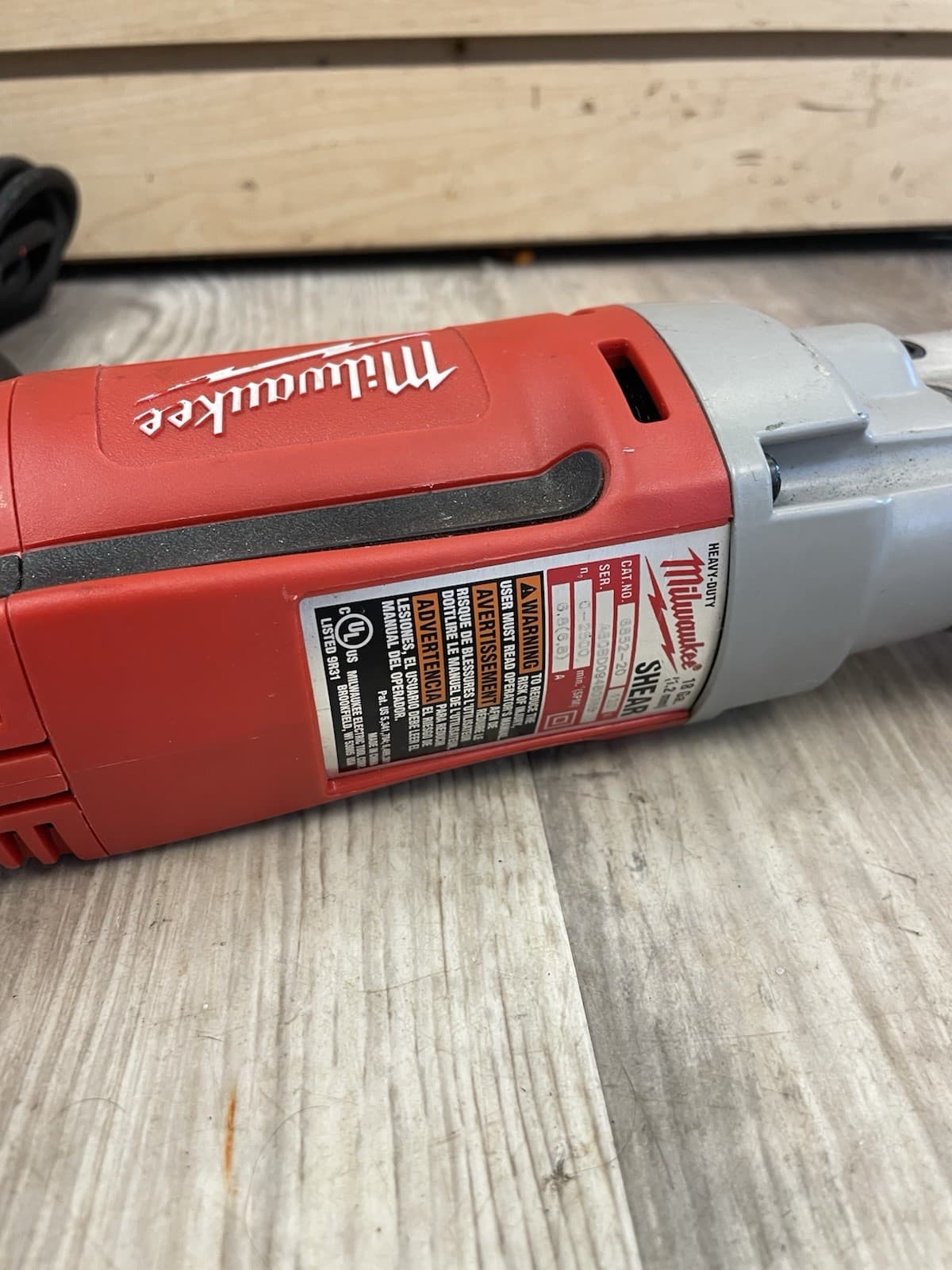 Milwaukee 6852-20 Electric 18 Gauge Shear - Corded 5