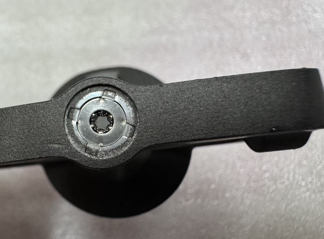 Technics SL 1200. SL 1210 mk2. Tonearm Gimbal 4