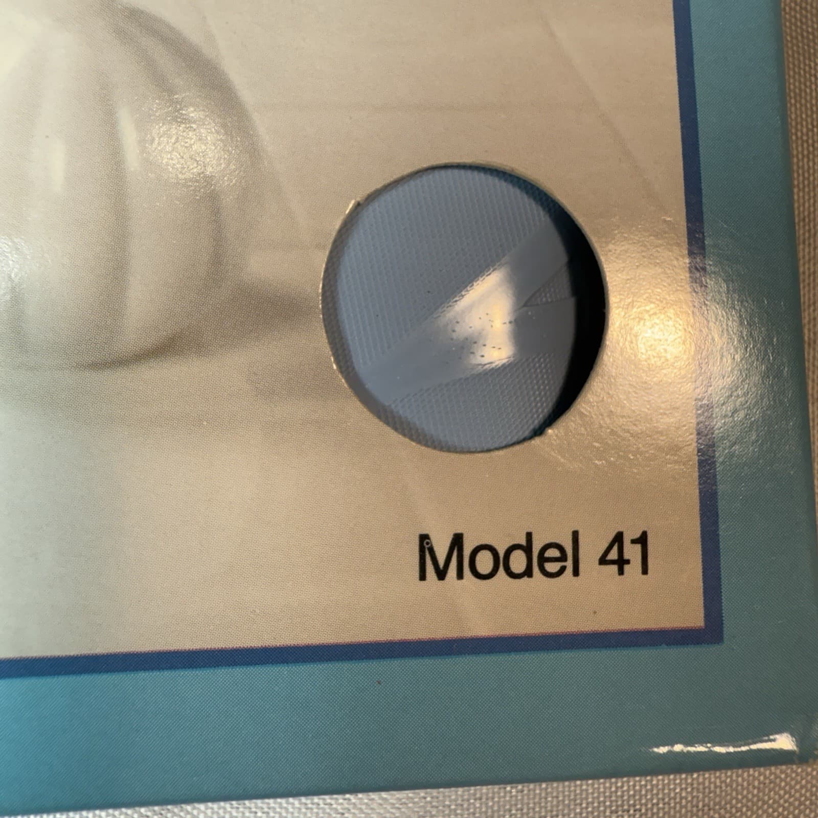 Vintage 1980s Inflatable Bath Tub Pillow AquaMist White Made in USA Model 41 NOS 6