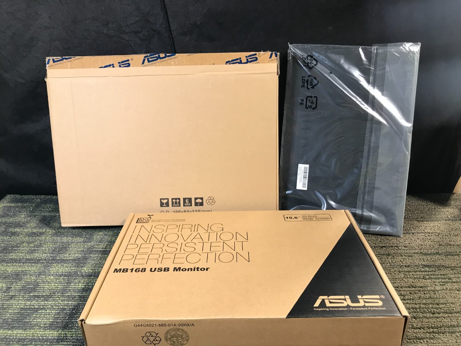 ASUS MB168B 15.6" WXGA 1366x768 USB Portable Monitor-NEW IN BOX