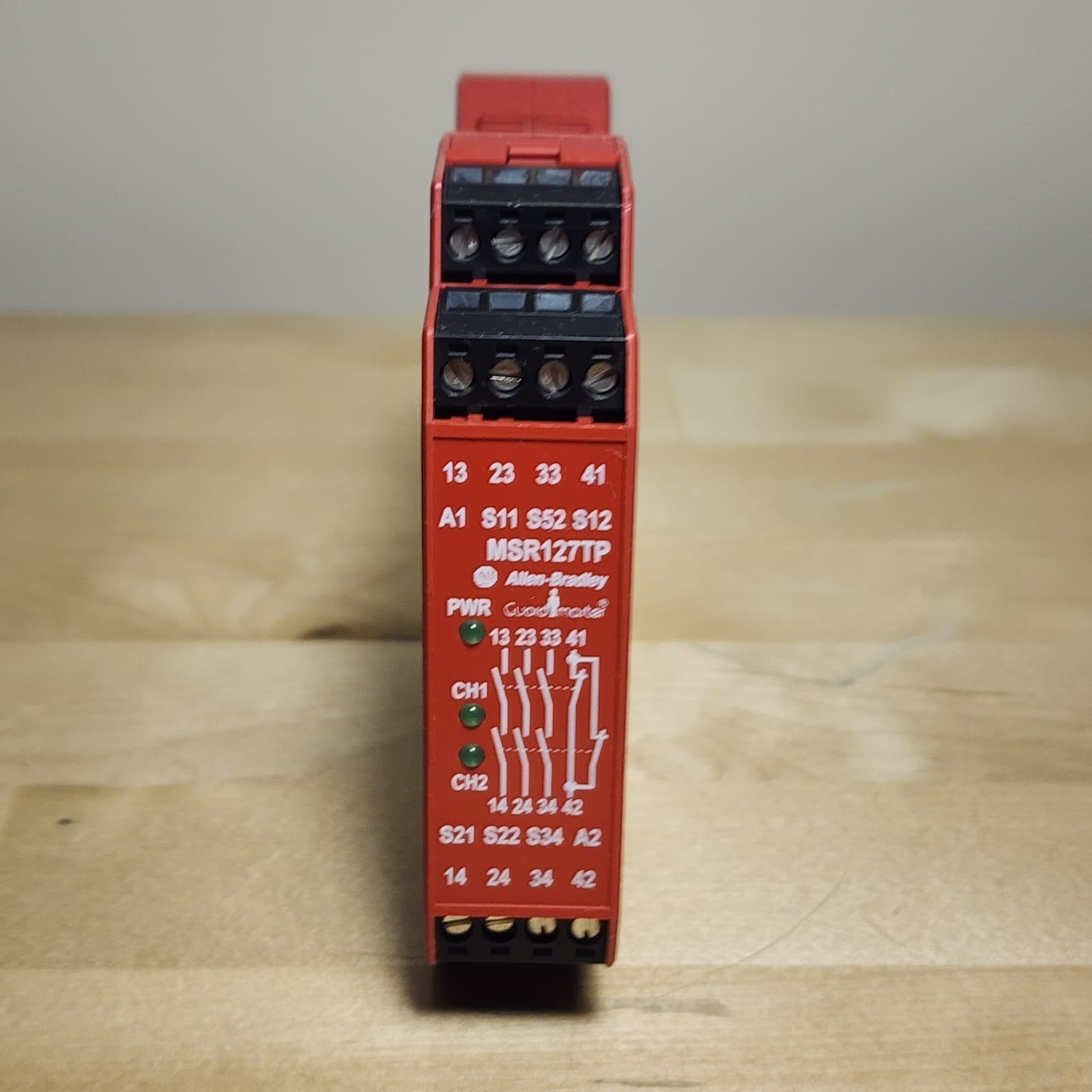 Allen-Bradley 440R-N23132 Safety Relay MSR127TP 24VAC/DC