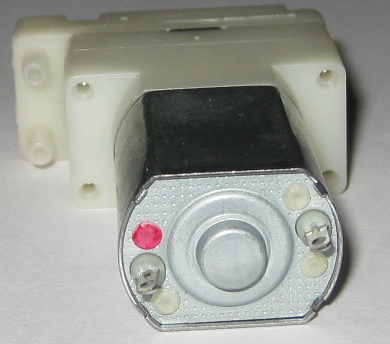 Mini Air Pump - 6V DC - 18 PSI Pressure - 8 PSI Vacuum - 0.5 L/min Flow - 700 mA 5