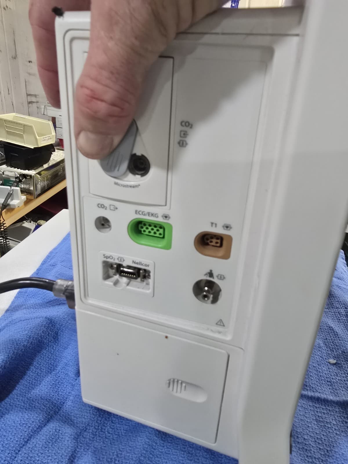 Datascope Passport V patient monitor with Microstream CO2 Excellent Condition  6