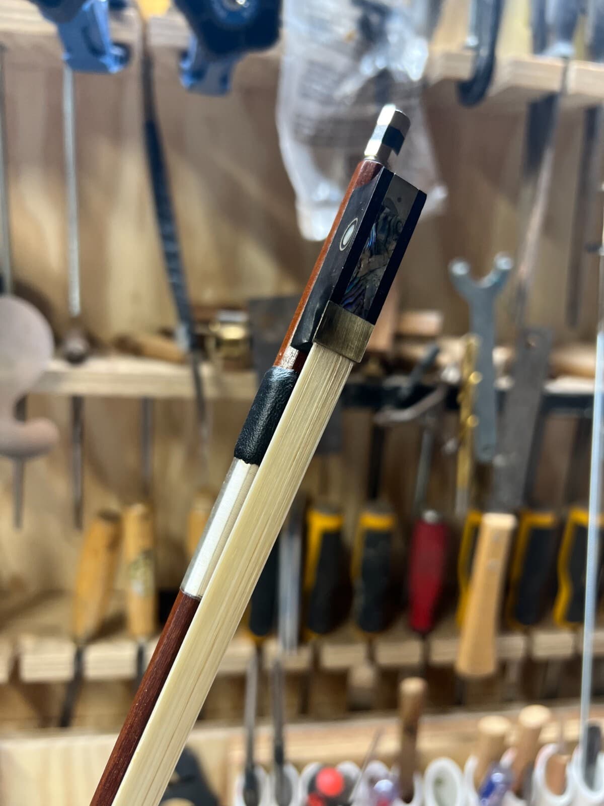 1/4 Size Violin Bow Advanced Wood Warm Tone Natural Horsehair 5