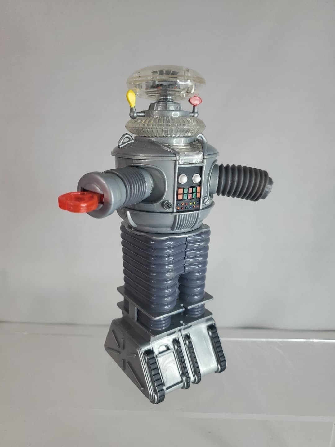 Trendmasters Lost In Space Electronic Lights & Sounds B9 Robot Figure 1998 5
