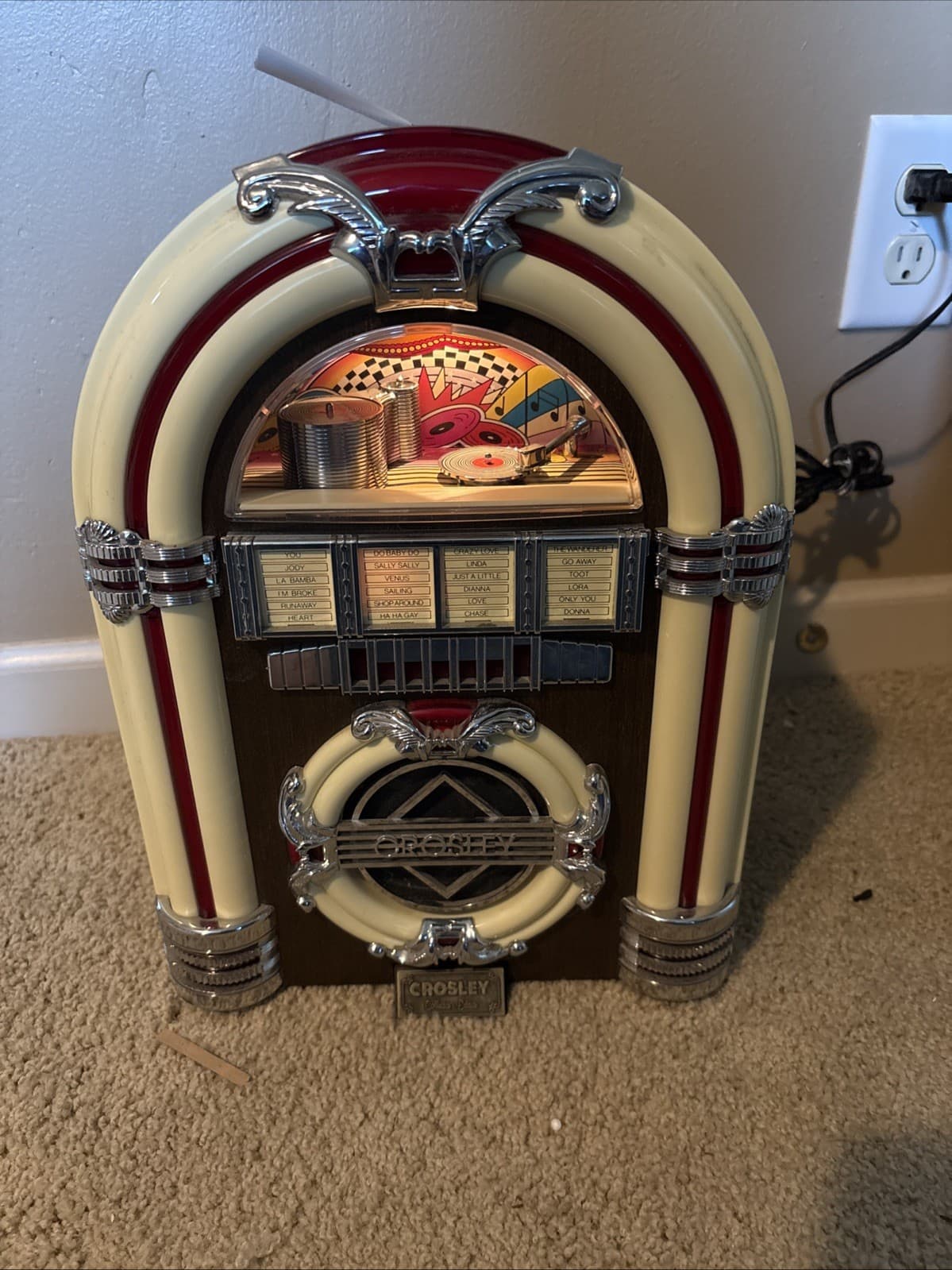 Crosley Collector's Ed Vintage CR-11 Custom Jukebox Radio, Cassette Player WORKS