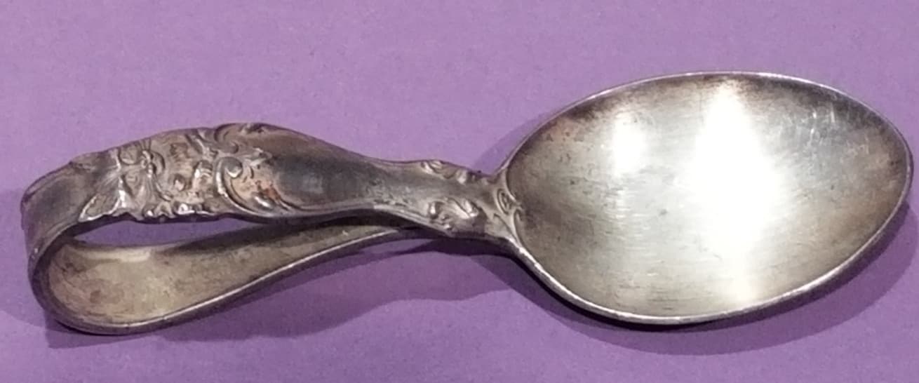 💥 REED & BARTON 1894 Sterling Cat Ribbon Nursery Curved Baby Spoon 30g 3.75" 💥 2