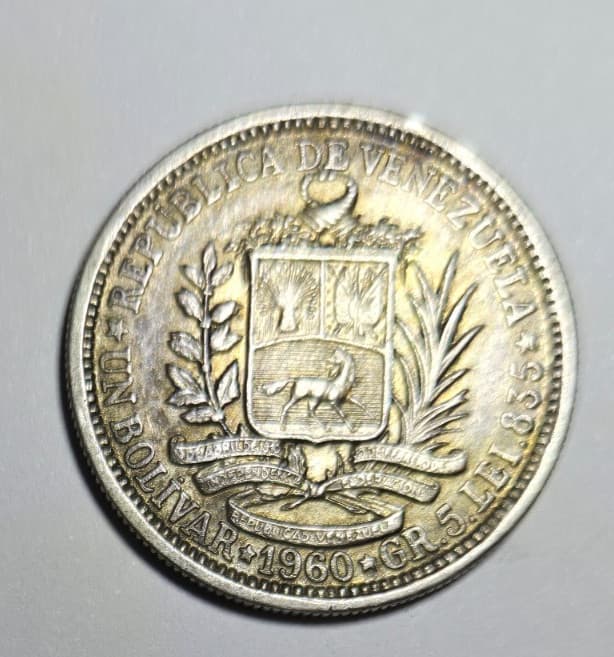 1960 Venezuela 1 Bolivar .835 SILVER coin KM# Y37a - Schön# 45 2