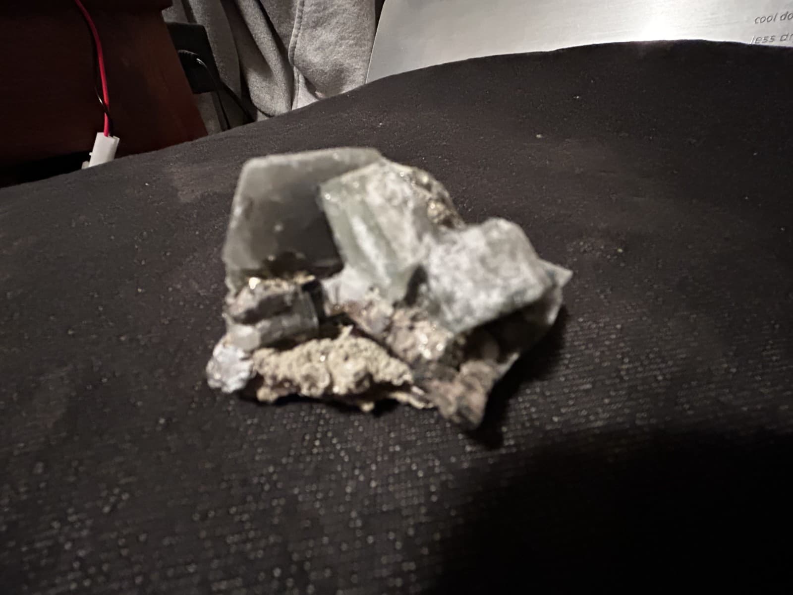 KB: BRIGHT!! SW & LW FL. VIOLET & YELLOW/ORAANGE FLUORAPATITE XLS. FROM PORTUGAL 2