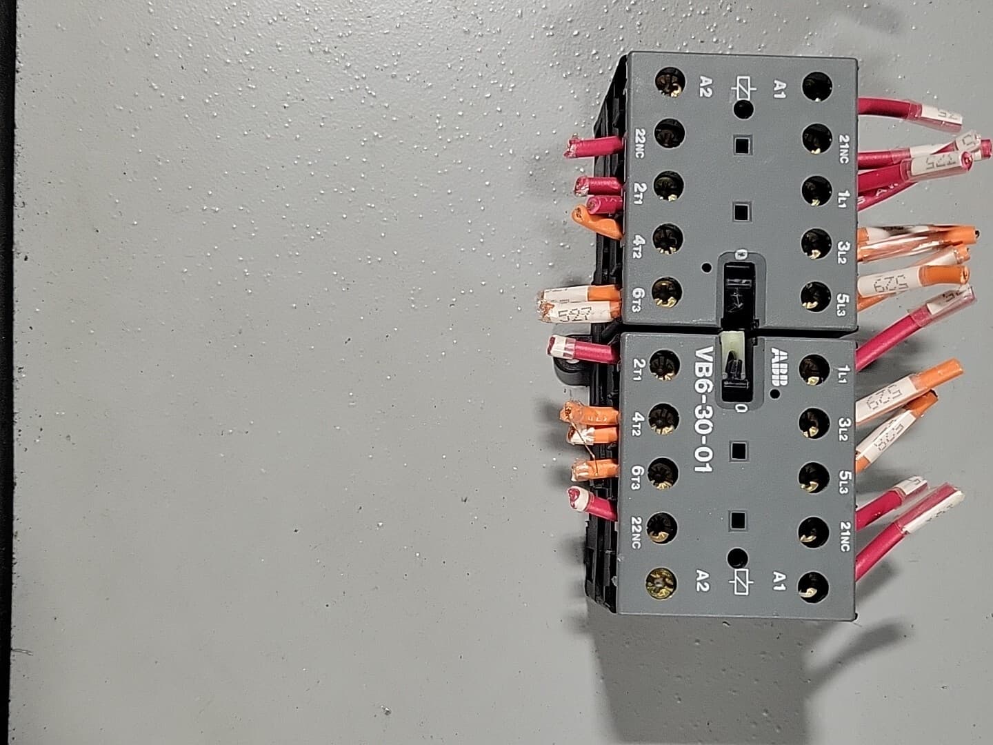 ABB VB6-30-01-01Electrical Contactor from an Electrovert EPK Wave Solder Machine