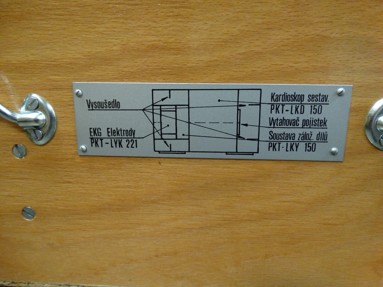 Czech Army Medical Box w/Hinged Door 4
