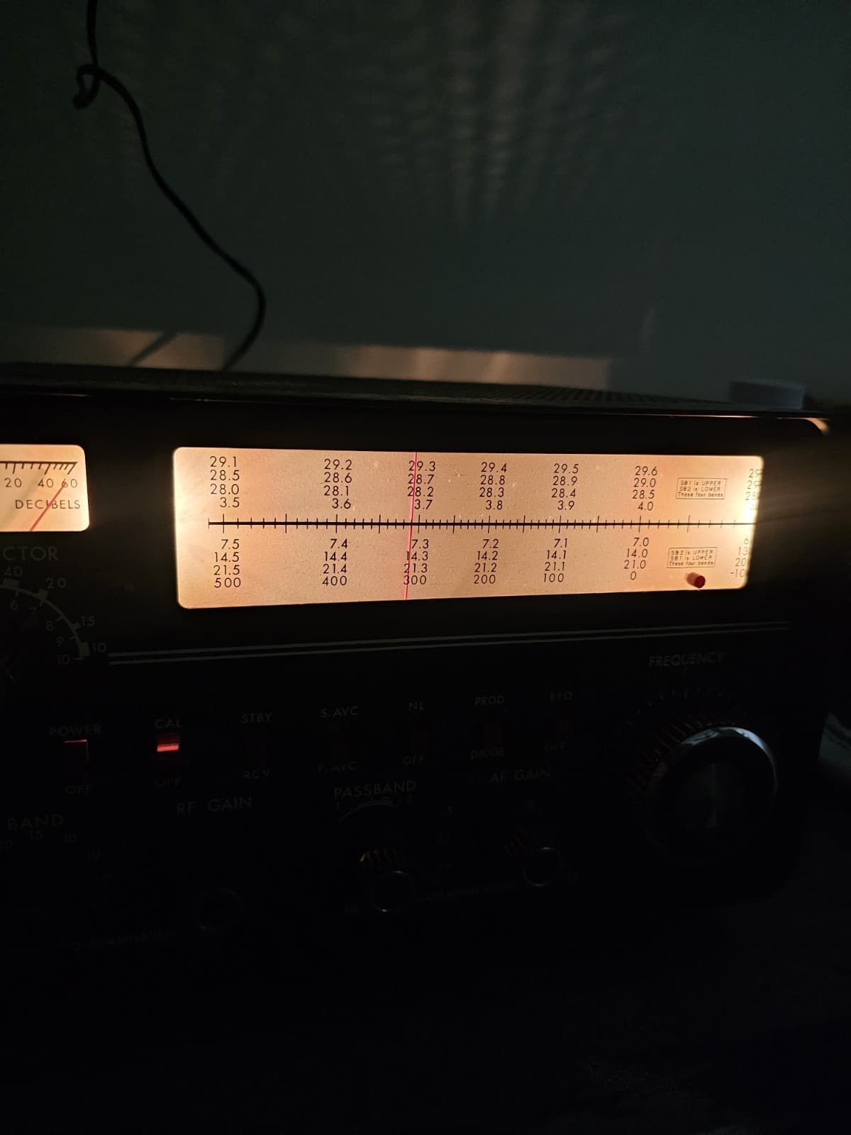 Vintage RL Drake Co. Model 2-B Communications Receiver Untested, Powers Up 3