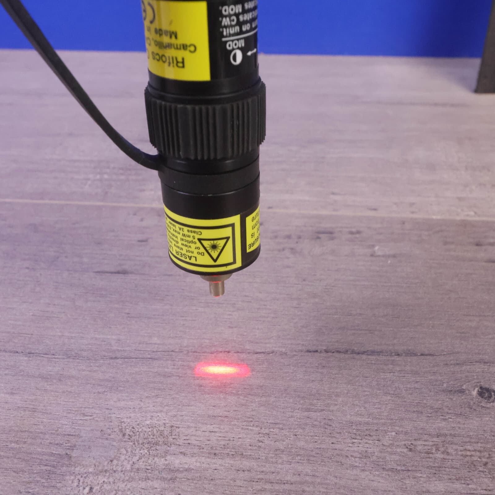 Rifocs 160L Visual fault finder 635nm, output 1.0mW Up to 3km range fits all 2.5 2