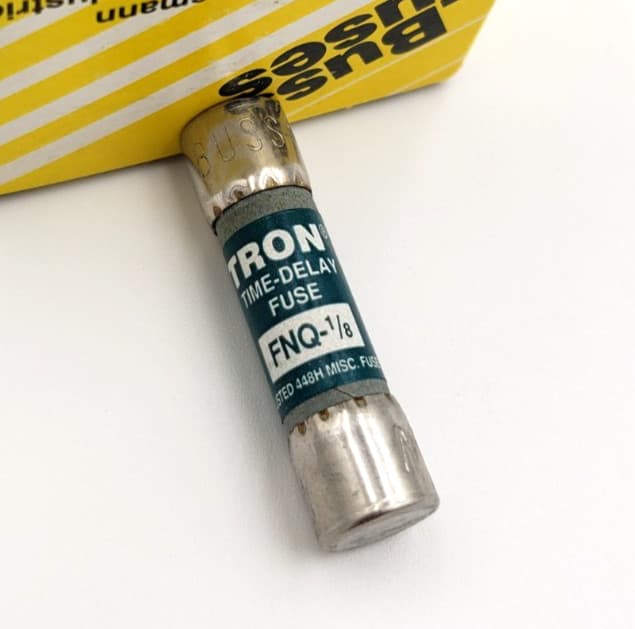 New Box of 10 Eaton Bussmann FNQ-1/8 500V 0.125A TRON Time-Delay FNQ Series Fuse 5