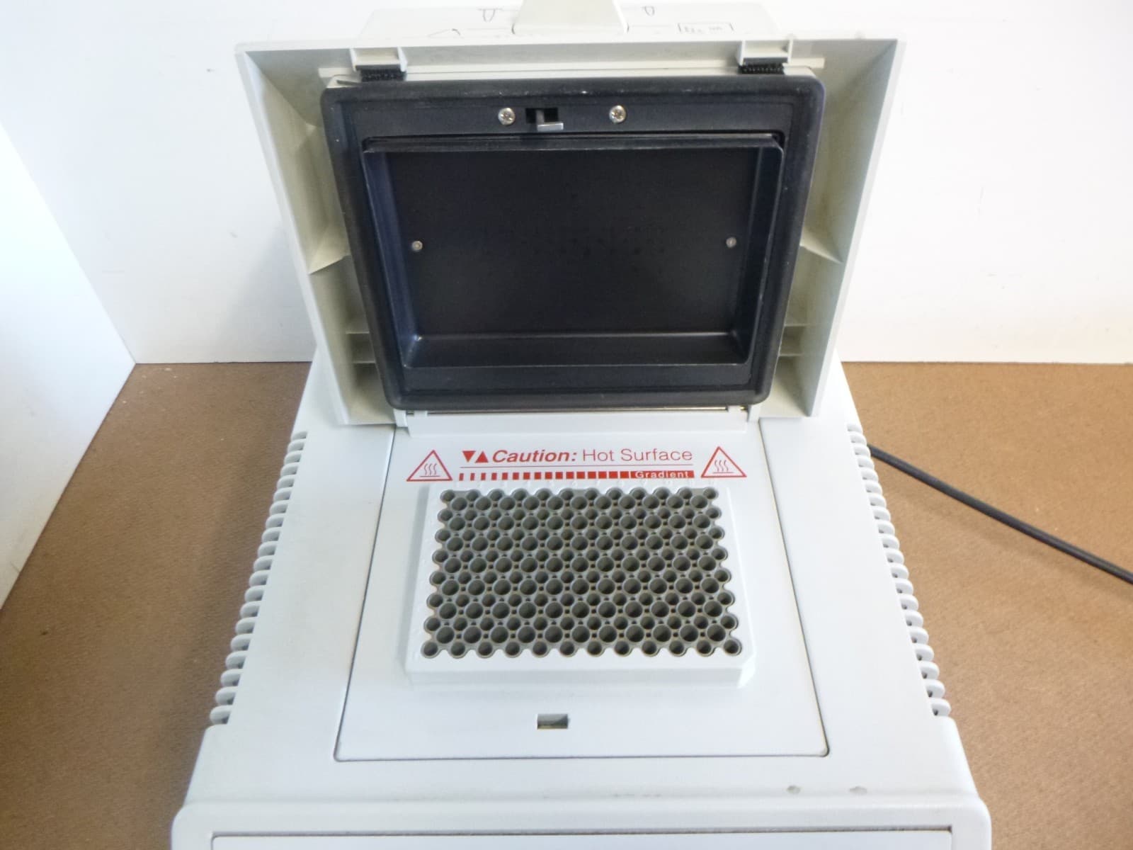 Eppendorf Mastercycler Gradient PCR Thermal Cycler Model 5331 5