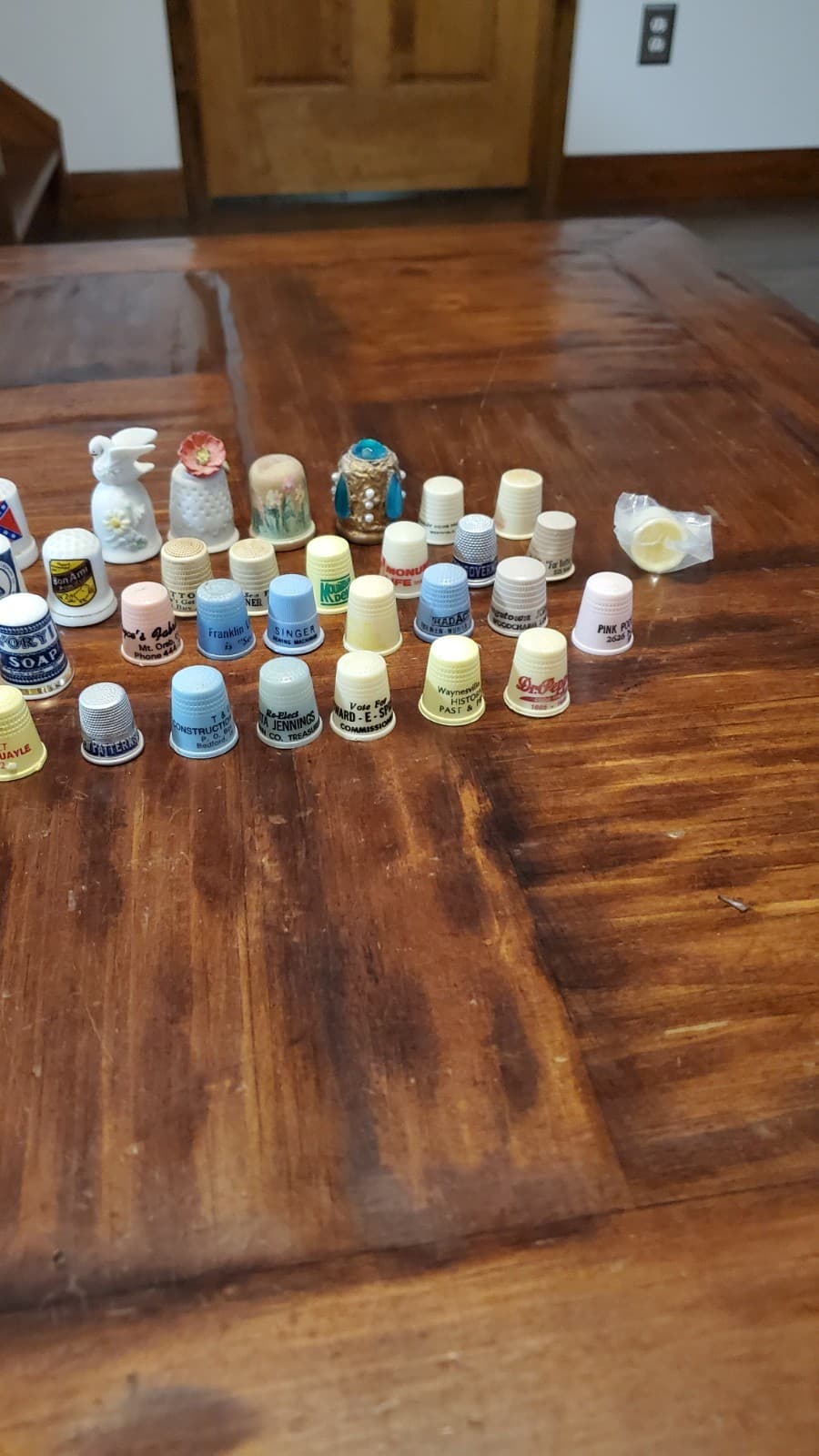 Vintage Thimbles Lot Of 64 **Very Nice** 4