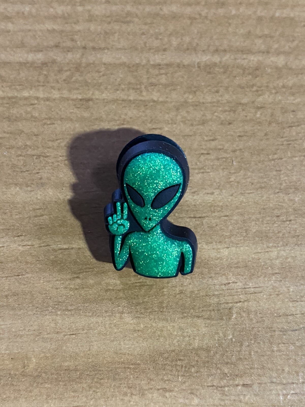 ‘21 JIBBITZ AUTHENTIC Shoe Charm For Crocs~HTF Green Glittery PEACE ALIEN New