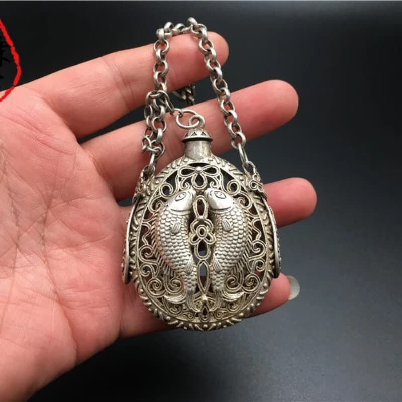 Old Tibetan Silver Hand Carved Hollow Out Fish Statue Snuff Bottle Pendant 4