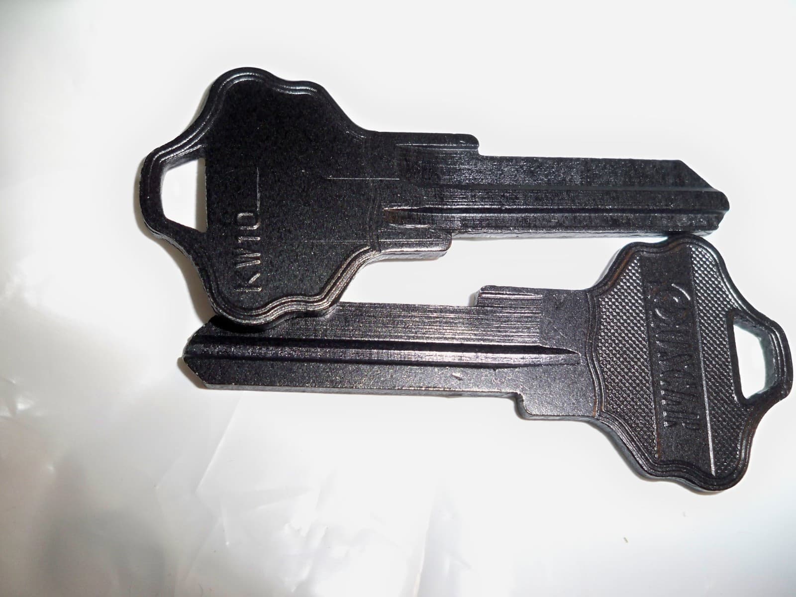 KW-1/KW-10 - (45 Ct.) BLACK Lightweight Aluminum Titanium Key Blanks "BLOWOUT" 3