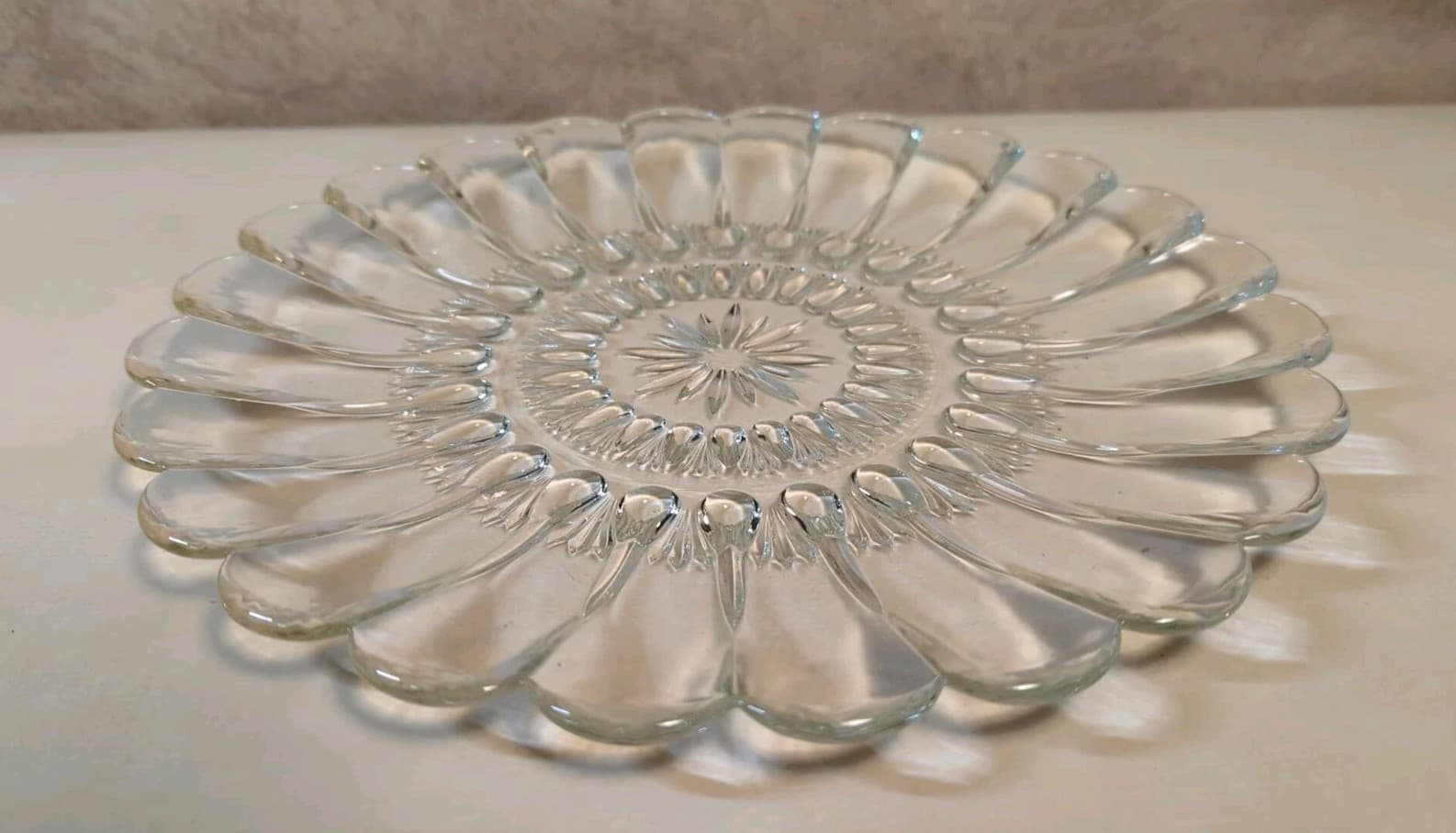 Vtg Mid Century Round Platter Cake Plate Starburst Scalloped Teardrop 11.5" 2