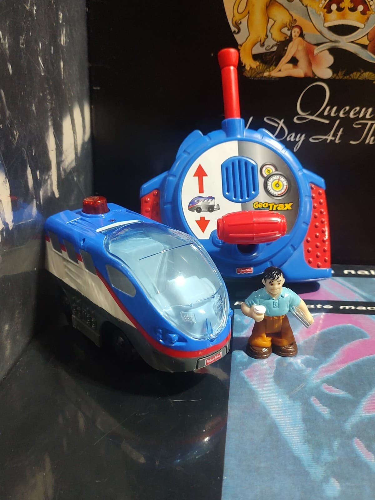 Rare 2010 Geotrax Blue Stand Alone Aero & Alt Eric Train Engine & Remote Lot!