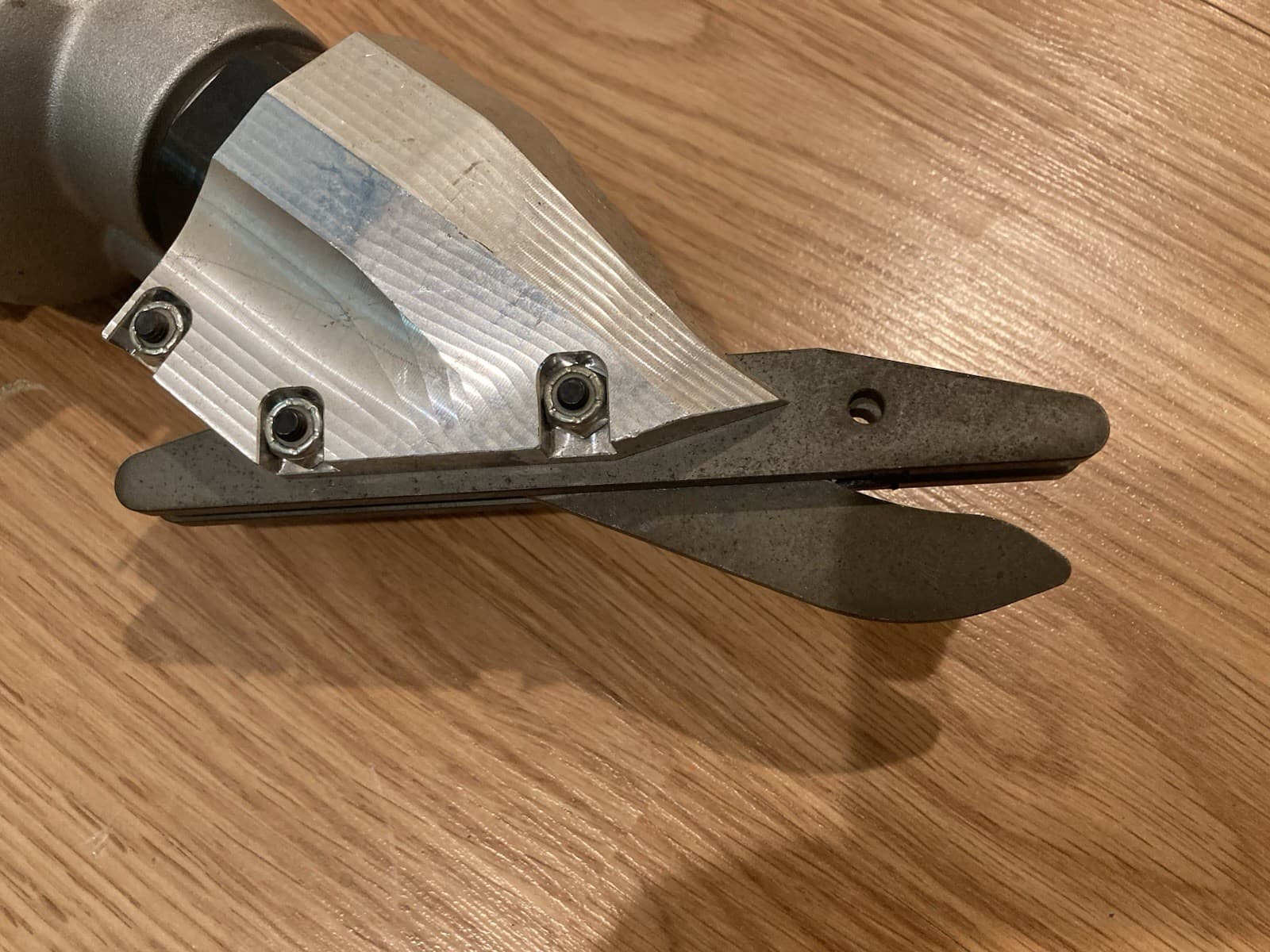 Dewalt D28605 Heavy Duty 5/16" Fiber Cement Siding Shear corded 4