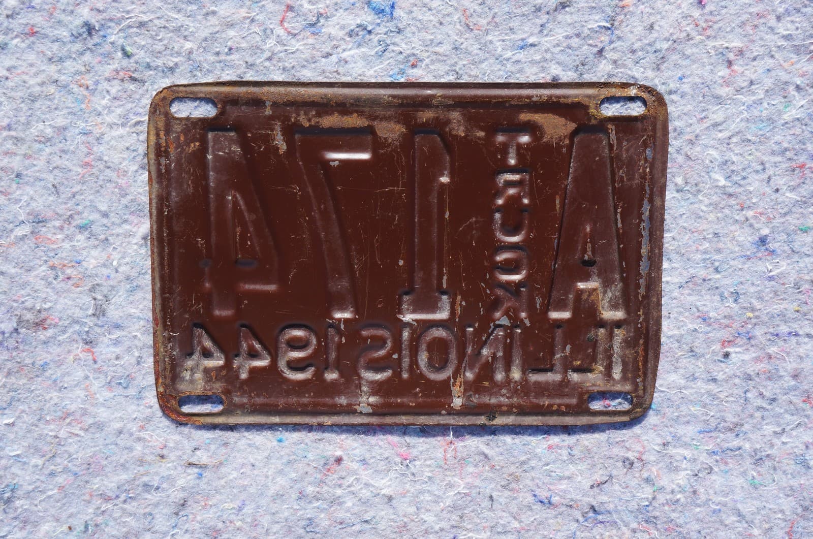 1944 Illinois TRUCK License Plate Low # A - 174 4