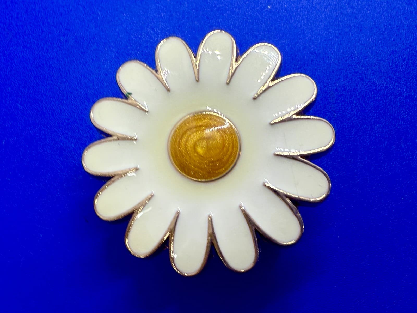 Daisy Flower Shaped Women's or Girls Belt Buckle for 1.25" Wide Belt 2