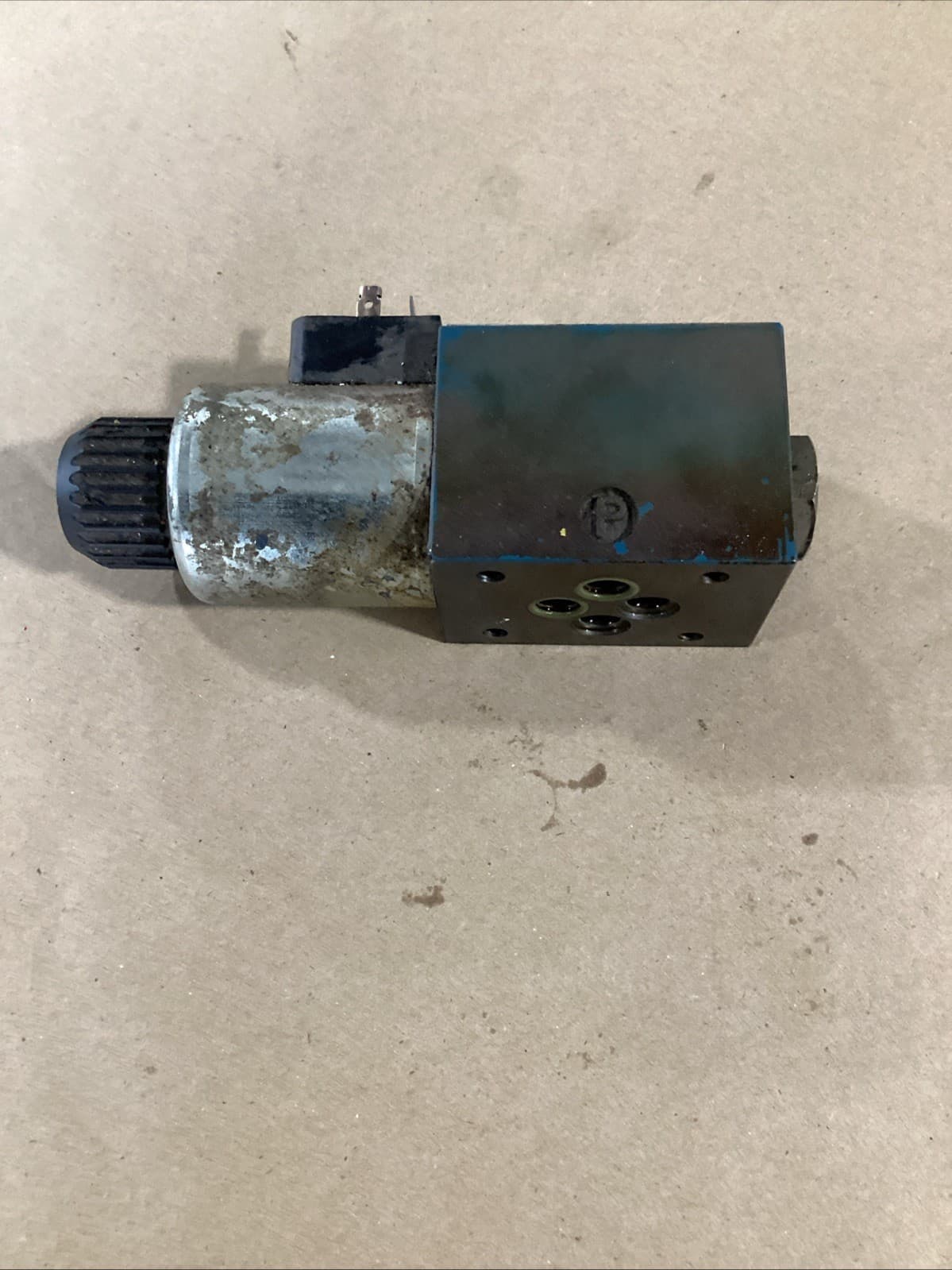 BOSCH 0 810 091 266 SOLENOID VALVE 0810091266 #44D61PR5*IAC 3