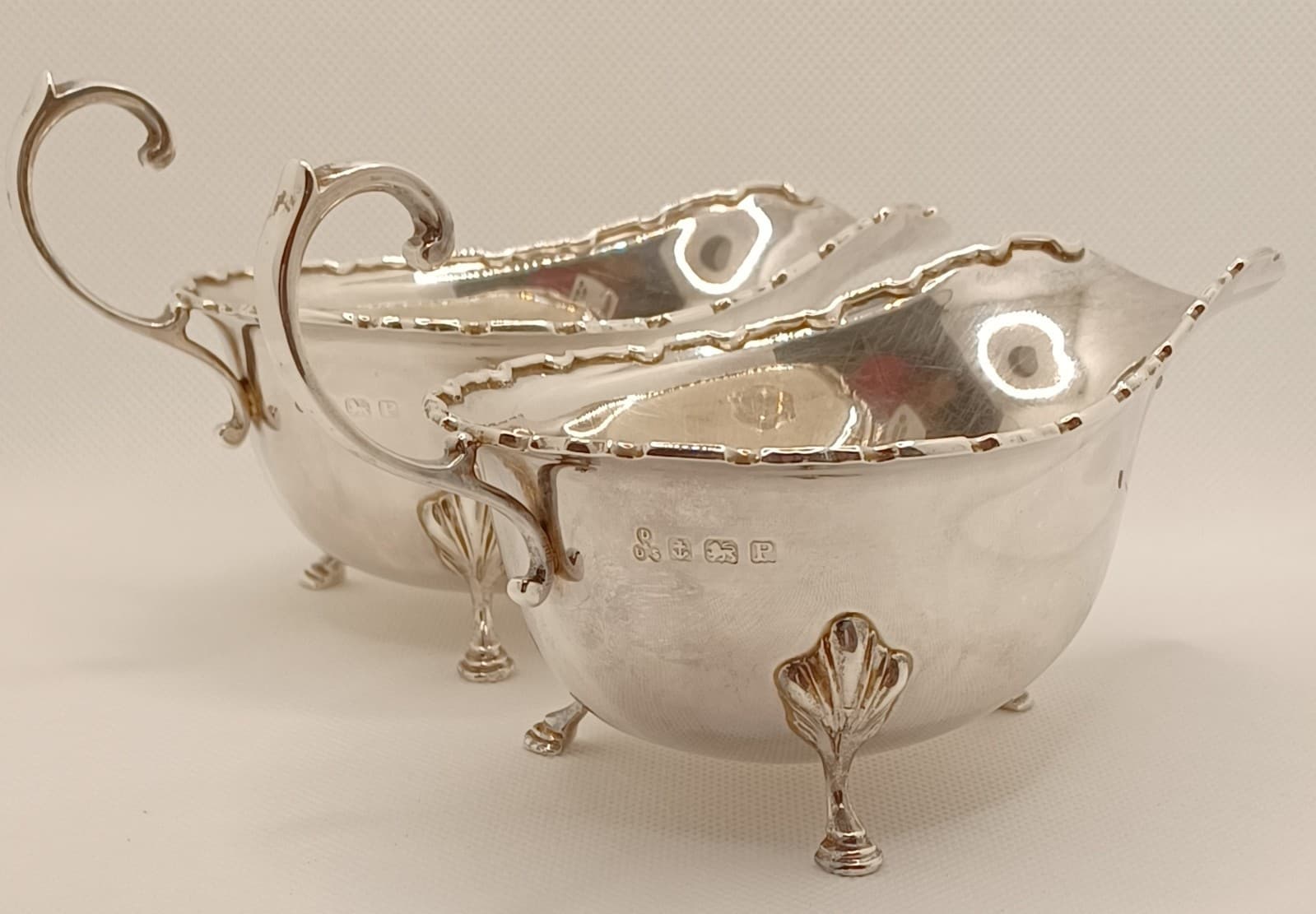 Pair English Sterling Silver Sauce Gravy Boats Birmingham 1939 Davis Duff BOXED 4