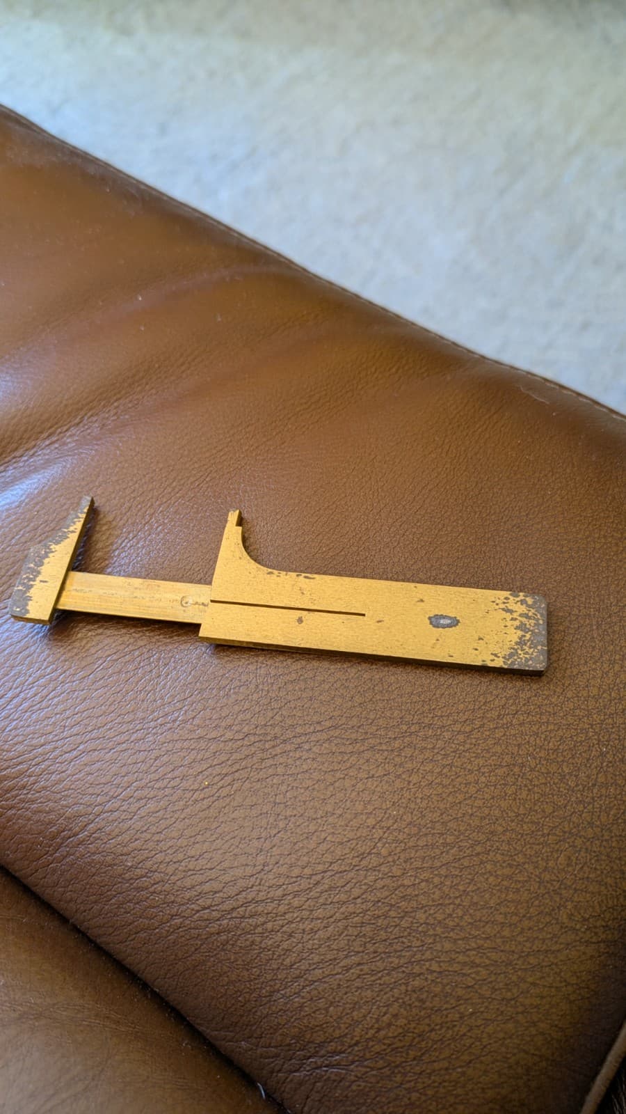 MINI BRASS POCKET CALIPER INCHES and MM flee market tool 3