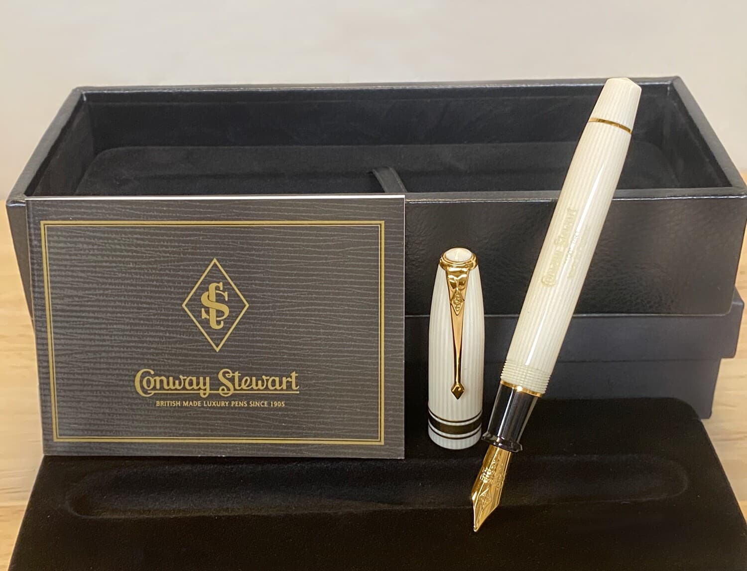 Conway Stewart 100 Series Creamy White Casein LE F/Pen - with box & papers 2