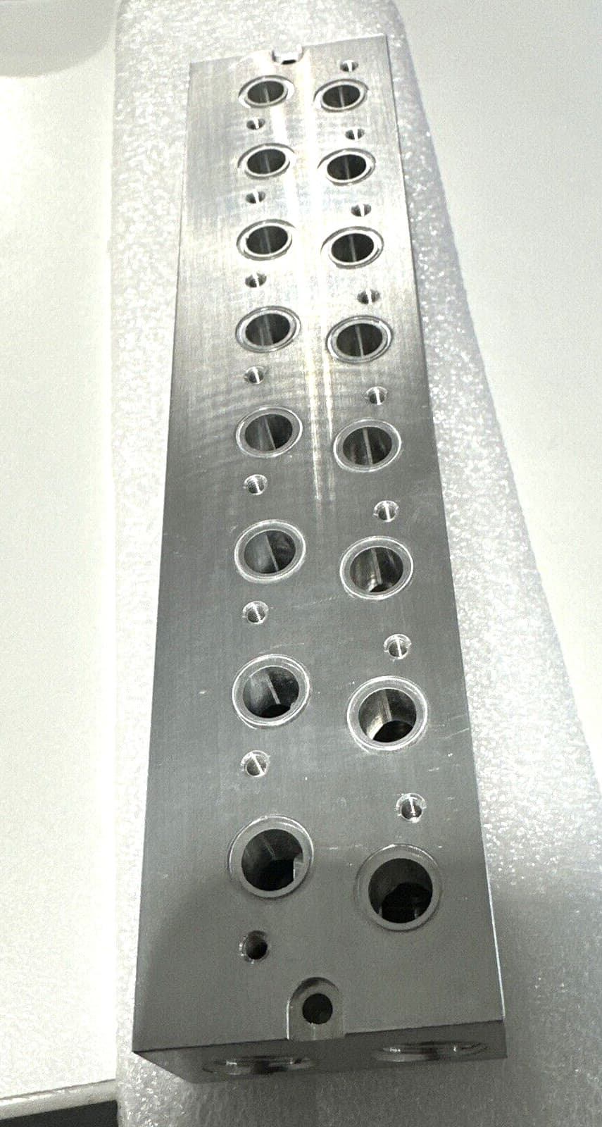 Festo Manifold Block 8 Position 3/8 NPT Pneumatic Connections *NEW* 3