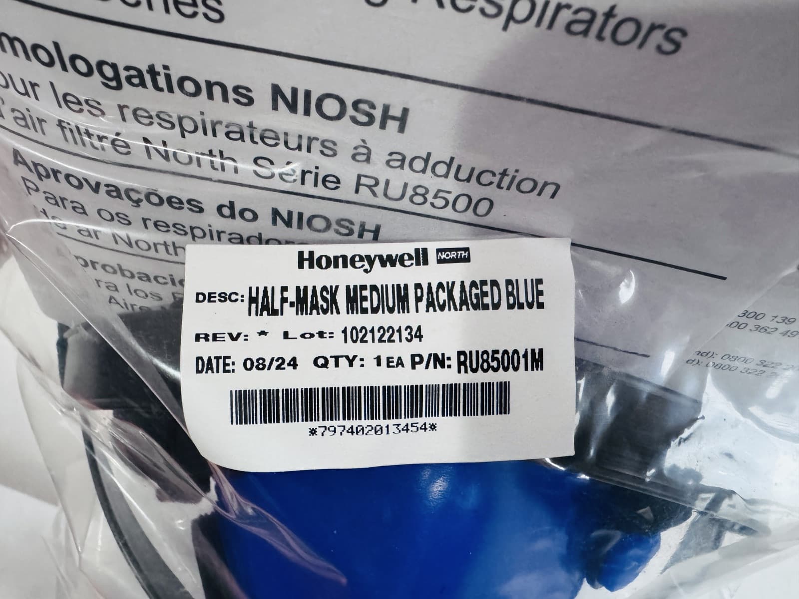 Honeywell North RU85001M Blue Half Mask Respirator with Speech Diaphragm, Medium 2
