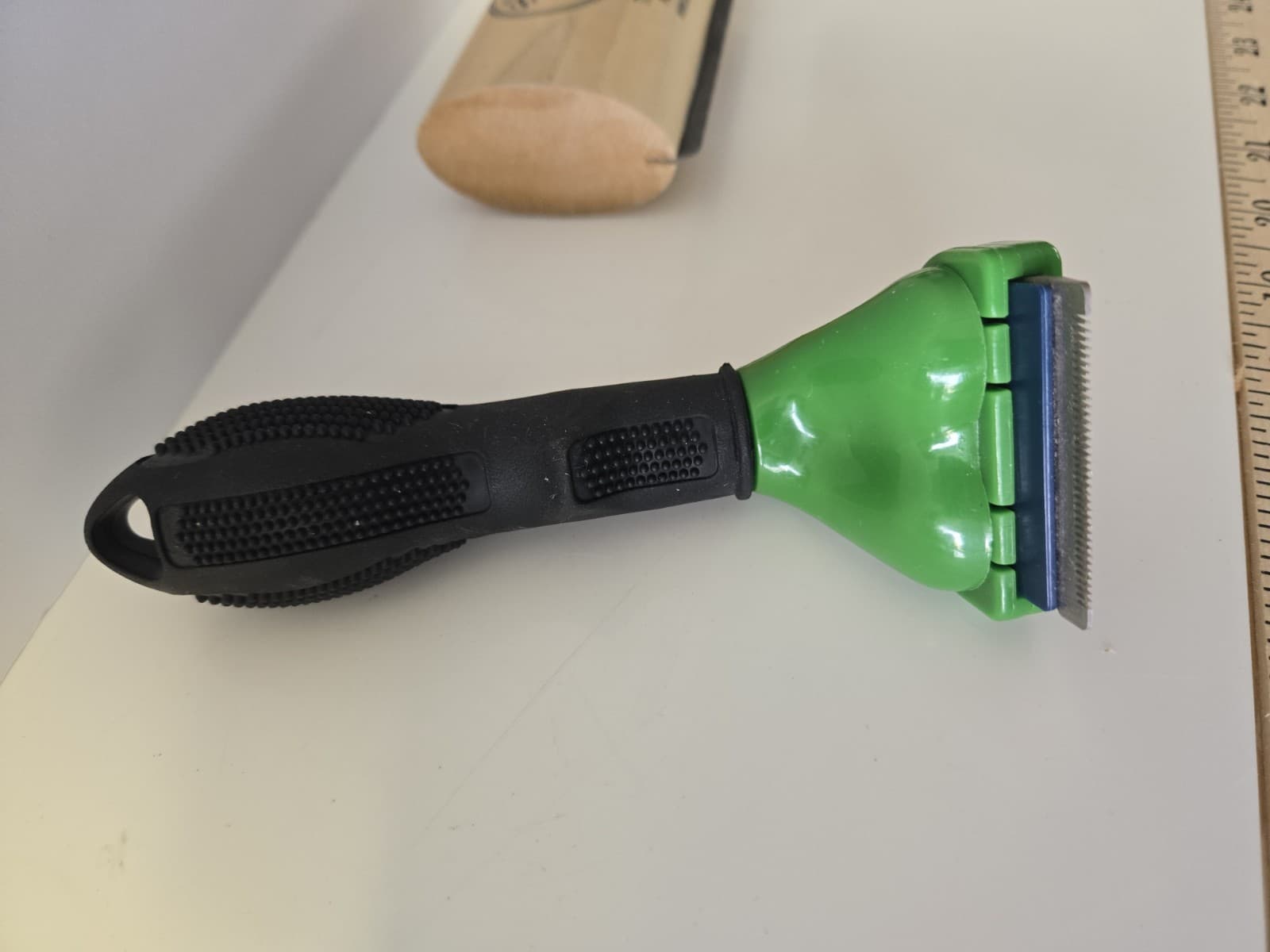 SLEEKEZ  Furminator Deshedding Grooming Tool for Dogs, Cats, Horses Sleek Ez 5” 6