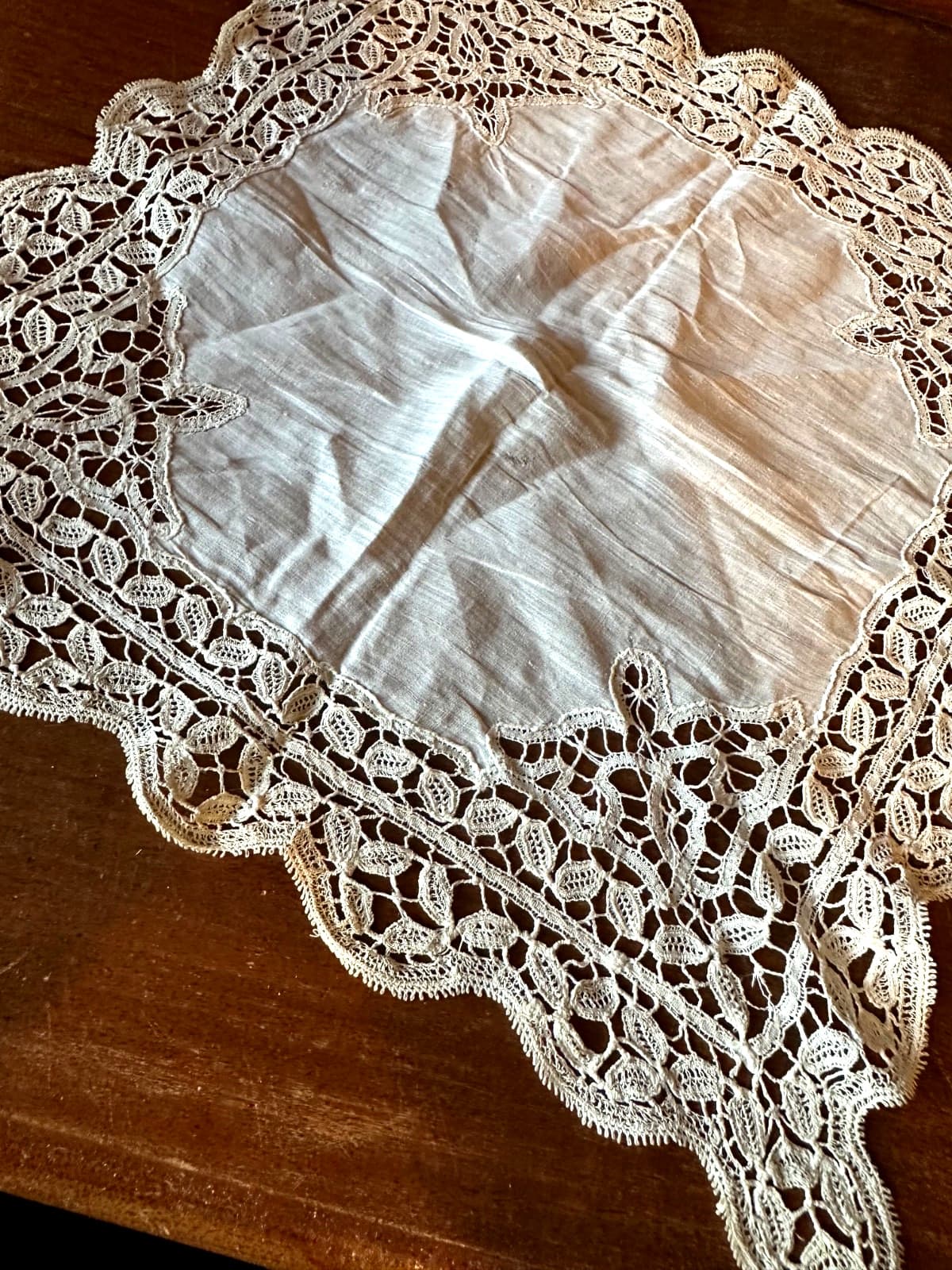 Victorian Antique Fine Battenburg Lace Handkerchief GOOD CONDITION / WATCH VIDEO 4