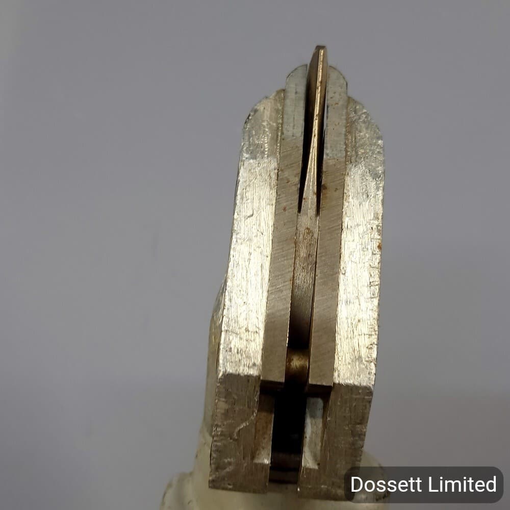 Milwaukee 6852-20 - 18 Gauge Corded Shear 4