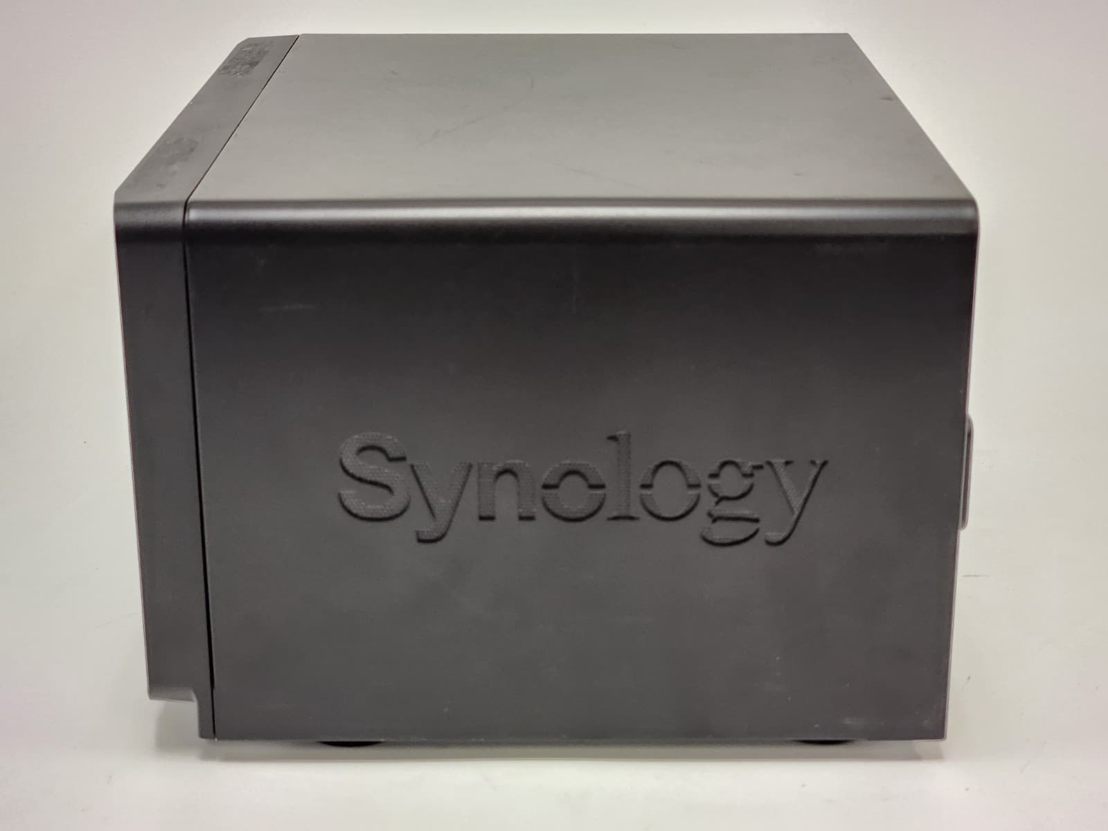 Synology DiskStation DS1618+ 8GB Memory 6-Bay NAS Enclosure NO DRIVES NO CADDYS 5