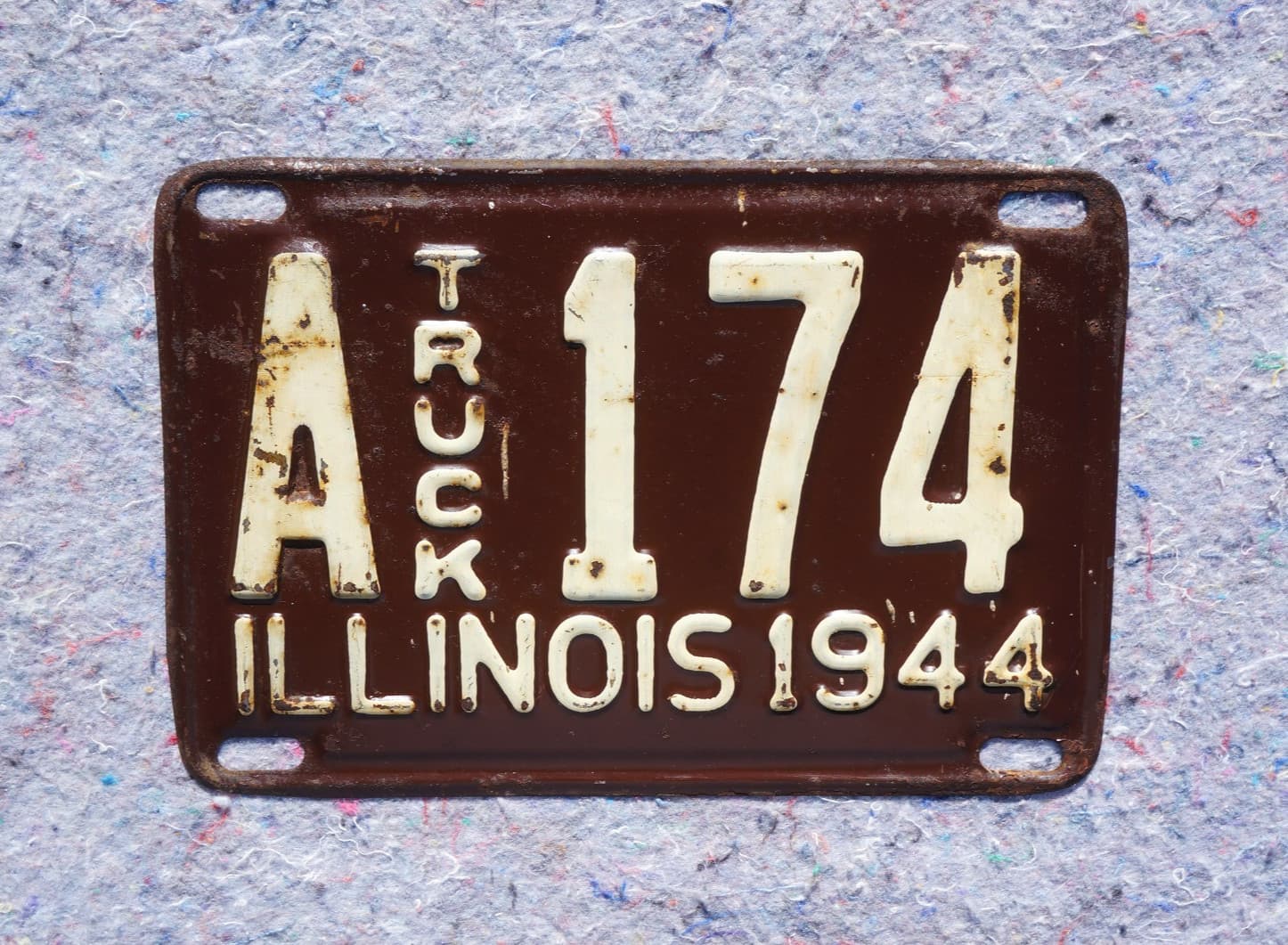 1944 Illinois TRUCK License Plate Low # A - 174