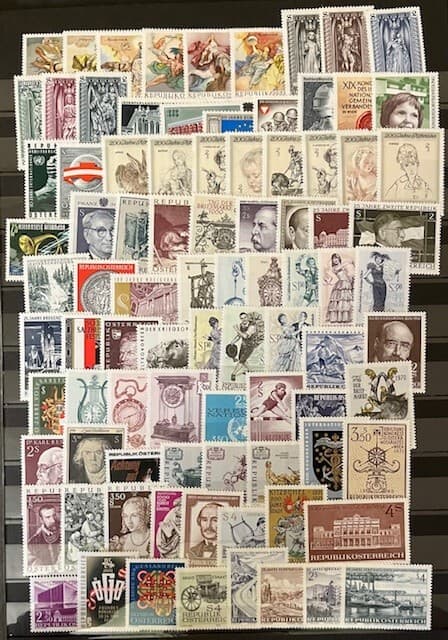 AUSTRIA - 600 Commemorative STAMPS - ALL DIFFERENT - Very Nice Collection - MNH 6