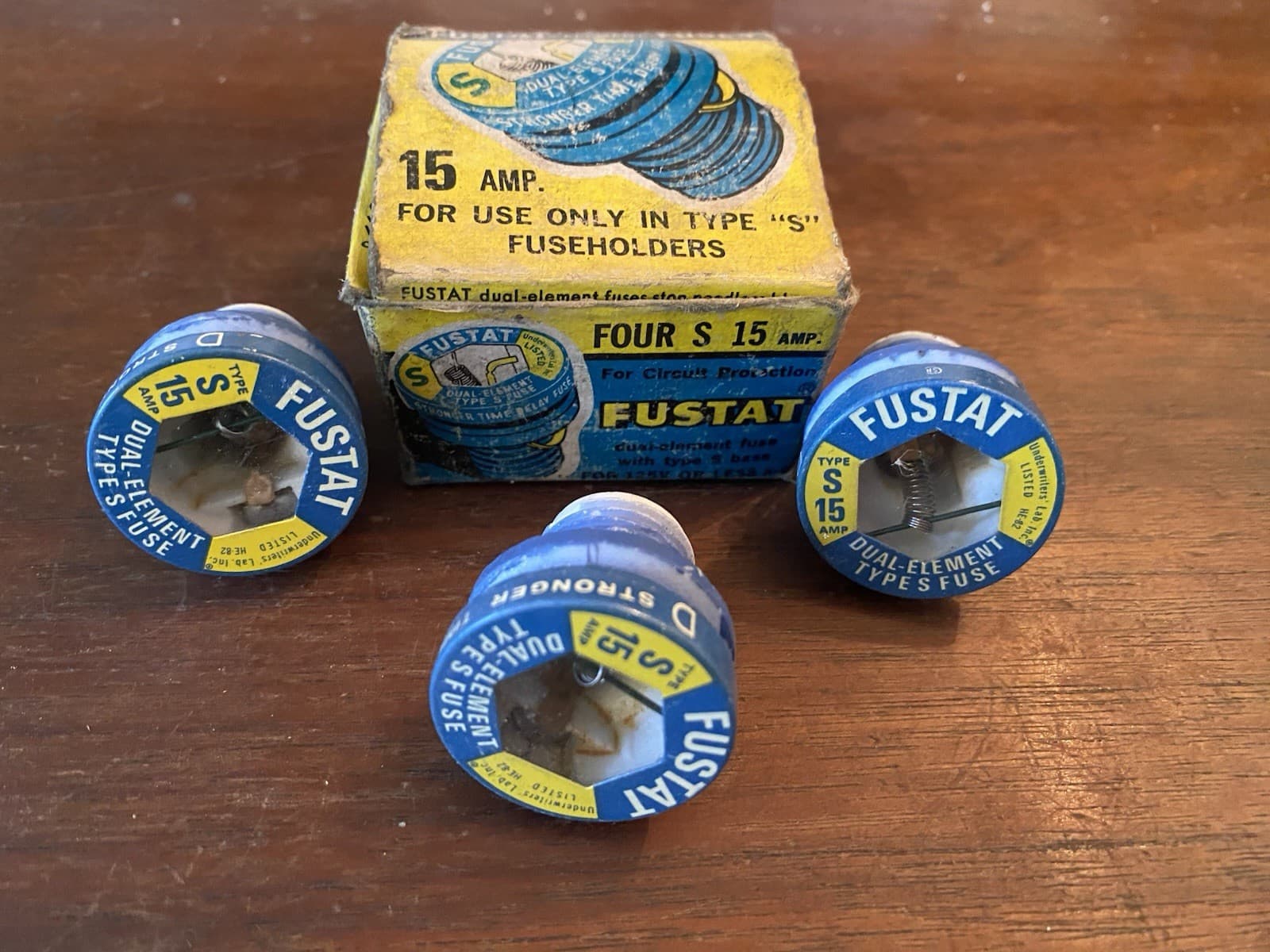 1 Box of Buss Fustat Type S Amp S 15 Amp Time Delay - 3 Fuses